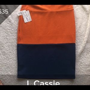 Large Lularoe Cassie skirt